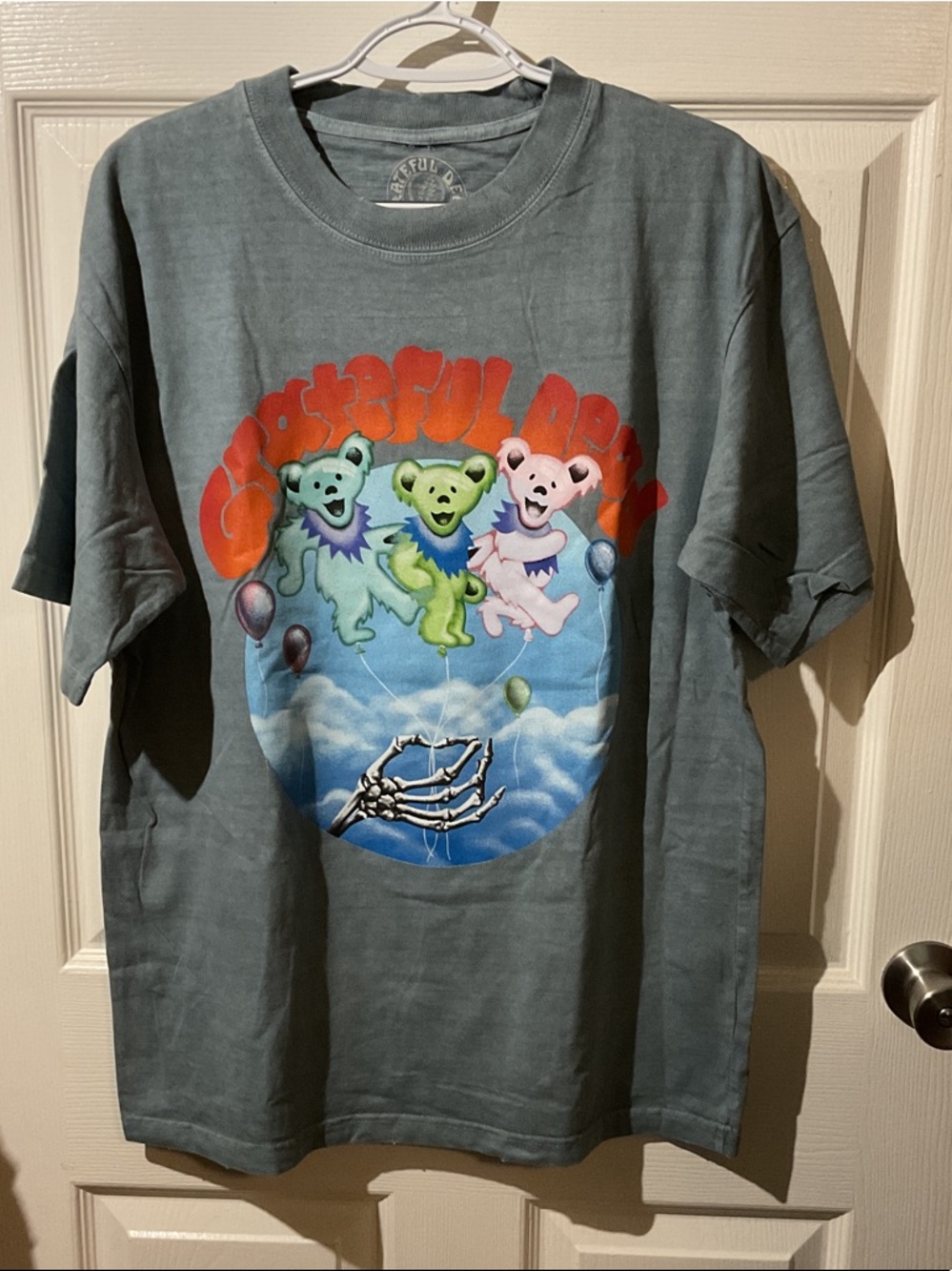NWOT Grateful Dead Mens Mineral Washed Tee in Teal with Multicolor Dancing Bears